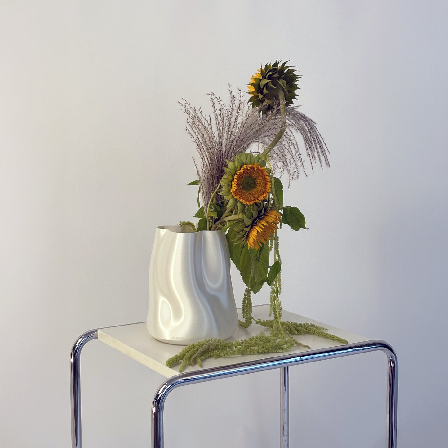 wavy vase